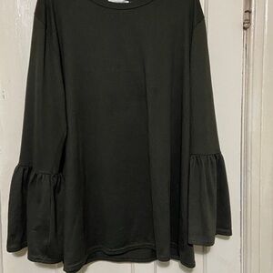 Beyond this plane green color bell sleeves women’s top 2XL